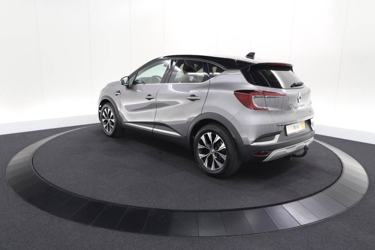 Renault Captur Renault Captur 1.6 E-Tech full hybrid 145 techno | Trekhaak | Pack Full Screen | Camera | Parkeersensoren | Apple Carplay