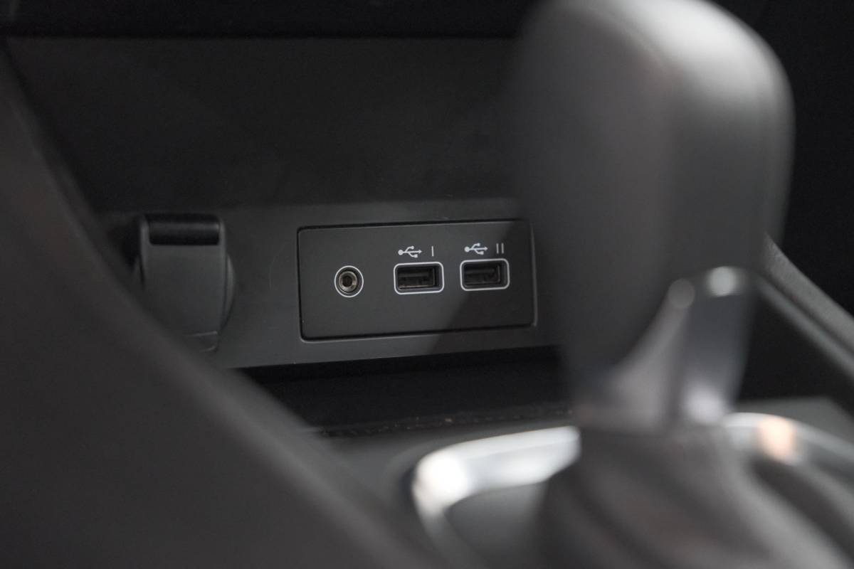 Renault Captur Renault Captur 1.6 E-Tech full hybrid 145 techno | Trekhaak | Pack Full Screen | Camera | Parkeersensoren | Apple Carplay
