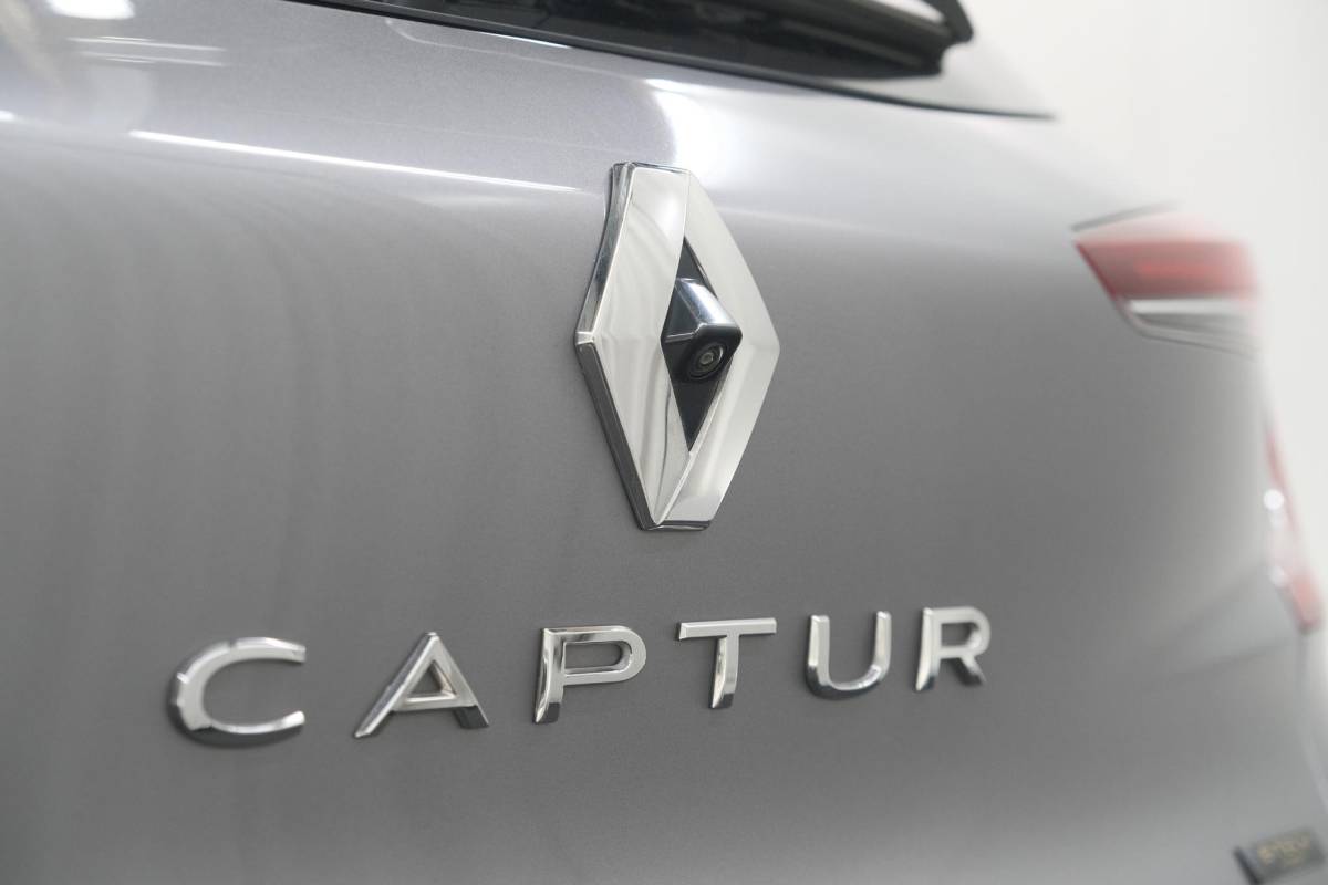 Renault Captur Renault Captur 1.6 E-Tech full hybrid 145 techno | Trekhaak | Pack Full Screen | Camera | Parkeersensoren | Apple Carplay