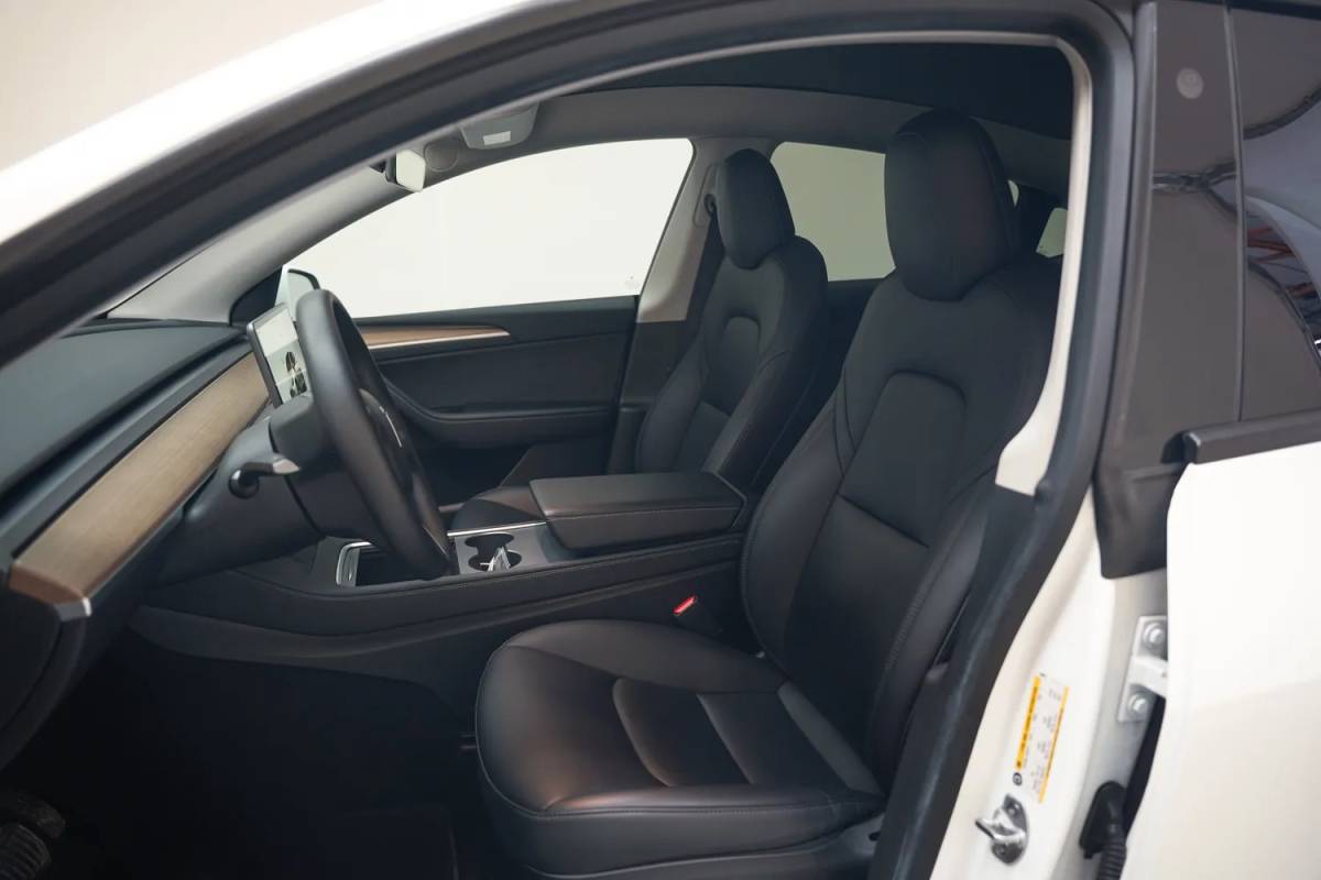Tesla Model Y Tesla Model Y Long Range Dual Motor AWD [ FSD Pano Leder Stuur-&stoelverwarming ]