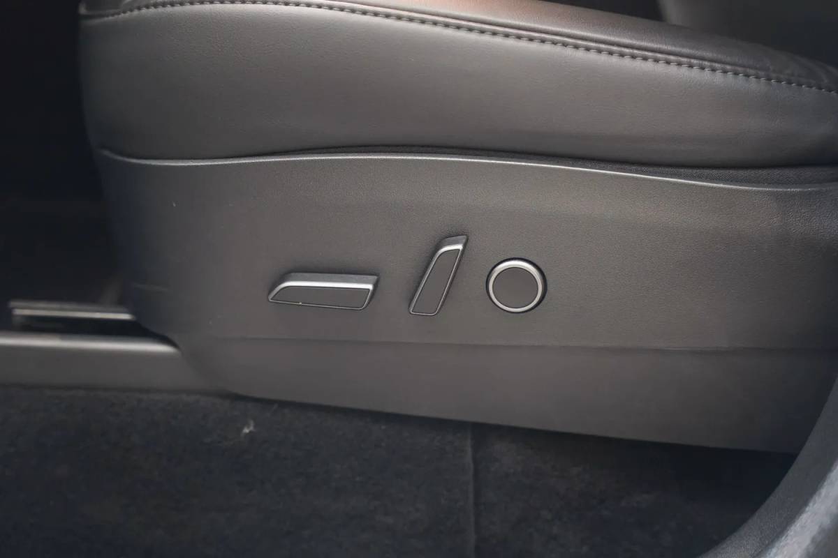 Tesla Model Y Tesla Model Y Long Range Dual Motor AWD [ FSD Pano Leder Stuur-&stoelverwarming ]