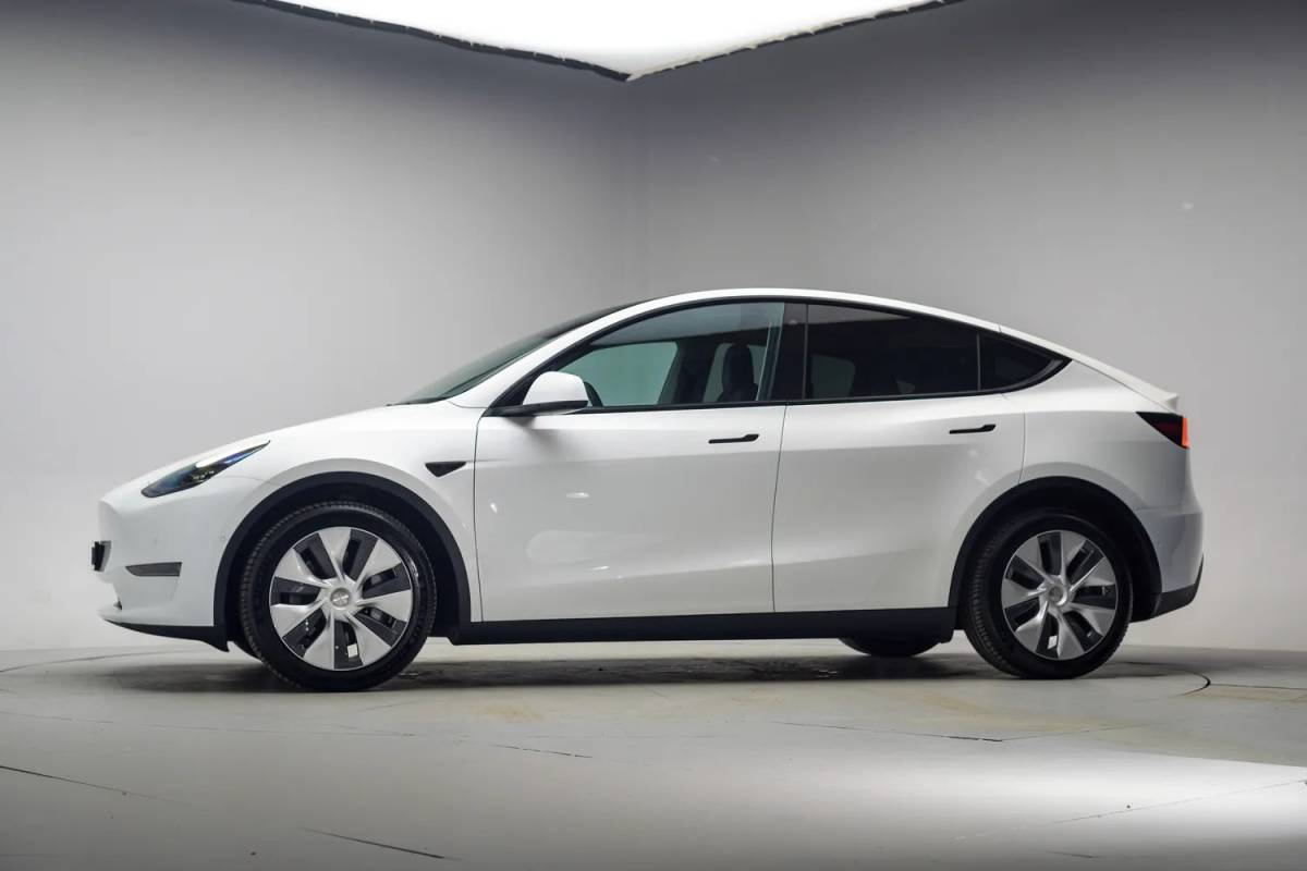 Tesla Model Y Tesla Model Y Long Range Dual Motor AWD [ FSD Pano Leder Stuur-&stoelverwarming ]