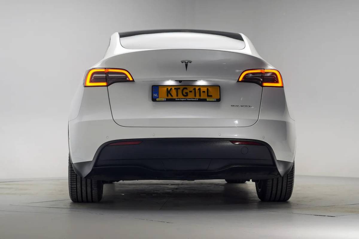 Tesla Model Y Tesla Model Y Long Range Dual Motor AWD [ FSD Pano Leder Stuur-&stoelverwarming ]