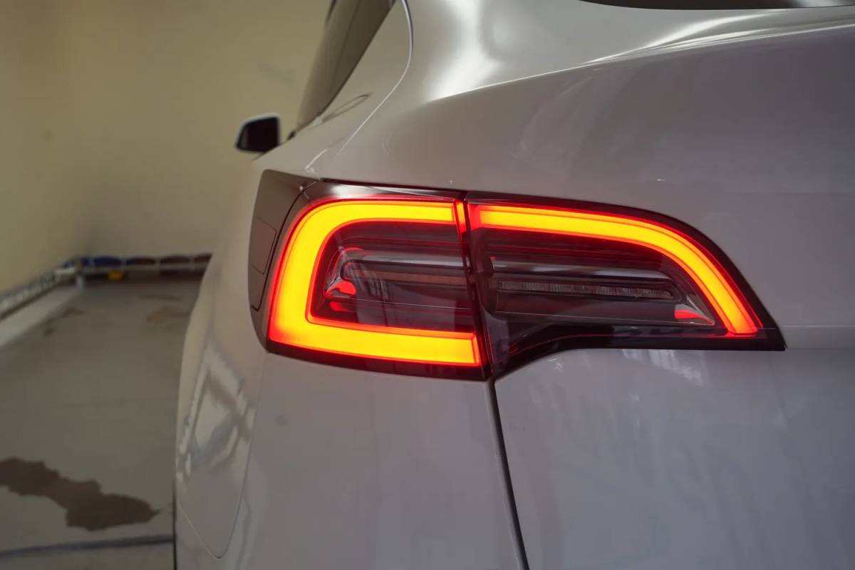 Tesla Model Y Tesla Model Y Long Range Dual Motor AWD [ FSD Pano Leder Stuur-&stoelverwarming ]