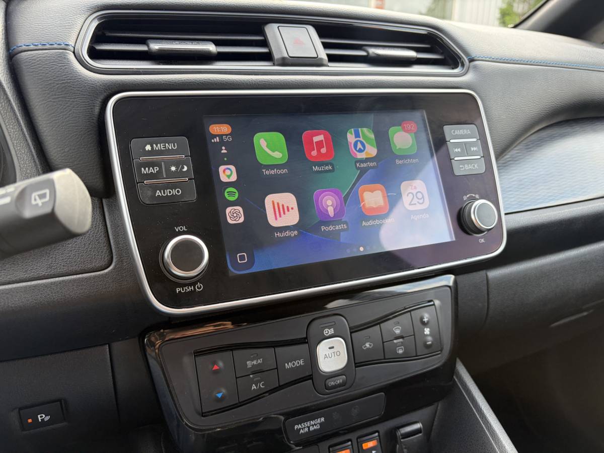 Nissan Leaf Nissan LEAF N-Connecta 40 kWh | SOH 89,6% | 360° Camera | Stoelvrw. | Carplay | Rijklaar met beurt & garantie!