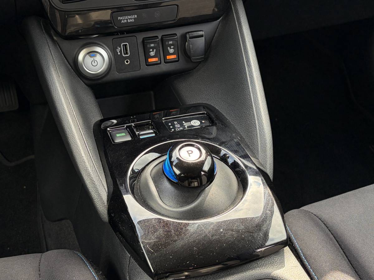 Nissan Leaf Nissan LEAF N-Connecta 40 kWh | SOH 89,6% | 360° Camera | Stoelvrw. | Carplay | Rijklaar met beurt & garantie!