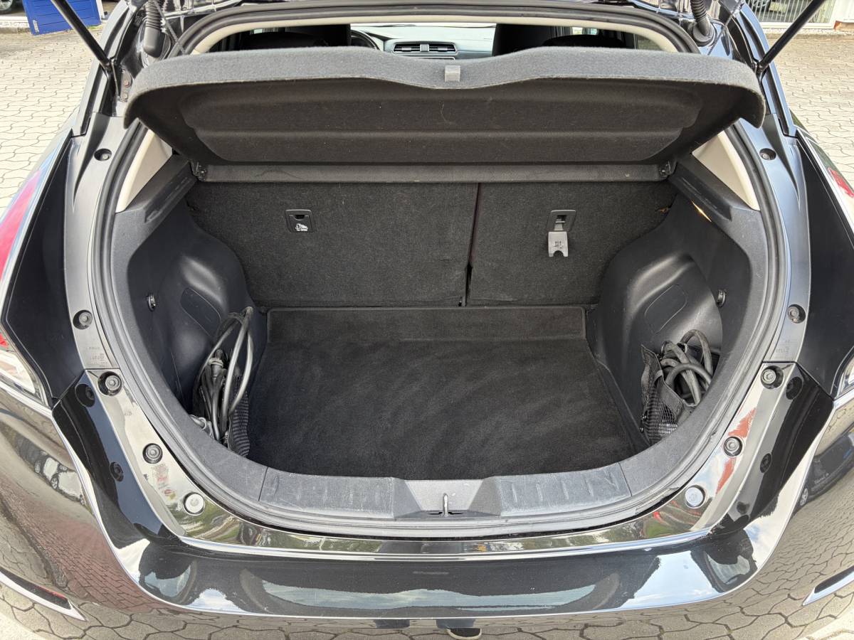 Nissan Leaf Nissan LEAF N-Connecta 40 kWh | SOH 89,6% | 360° Camera | Stoelvrw. | Carplay | Rijklaar met beurt & garantie!