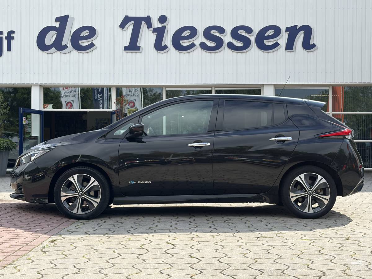 Nissan Leaf Nissan LEAF N-Connecta 40 kWh | SOH 89,6% | 360° Camera | Stoelvrw. | Carplay | Rijklaar met beurt & garantie!