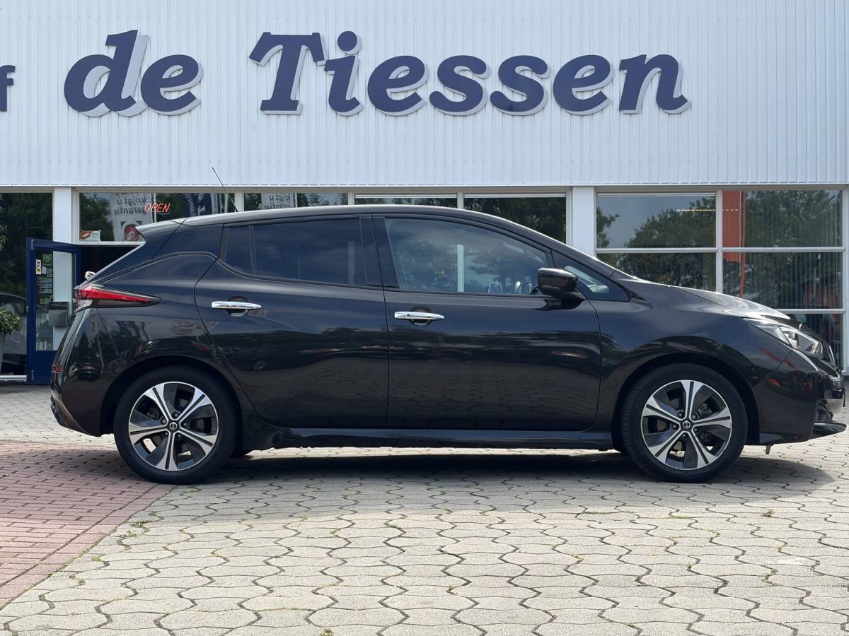 Nissan Leaf Nissan LEAF N-Connecta 40 kWh | SOH 89,6% | 360° Camera | Stoelvrw. | Carplay | Rijklaar met beurt & garantie!