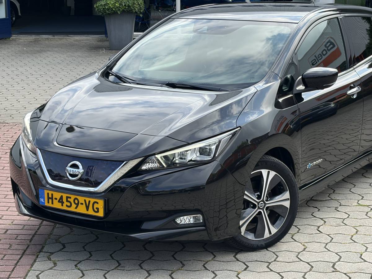 Nissan Leaf Nissan LEAF N-Connecta 40 kWh | SOH 89,6% | 360° Camera | Stoelvrw. | Carplay | Rijklaar met beurt & garantie!