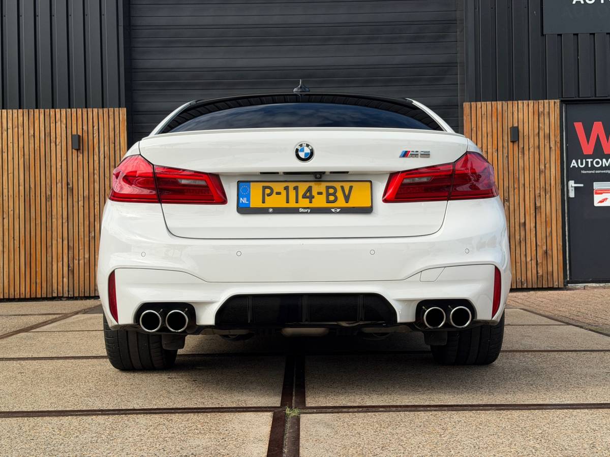BMW M5 BMW 5-serie M5 Volledig onderhouden en Bomvol opties!