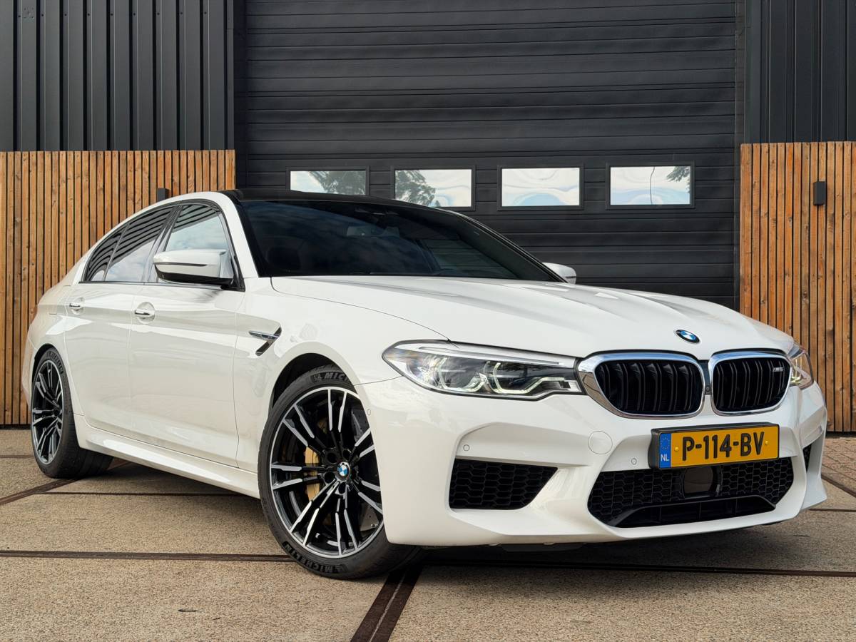 BMW M5 BMW 5-serie M5 Volledig onderhouden en Bomvol opties!