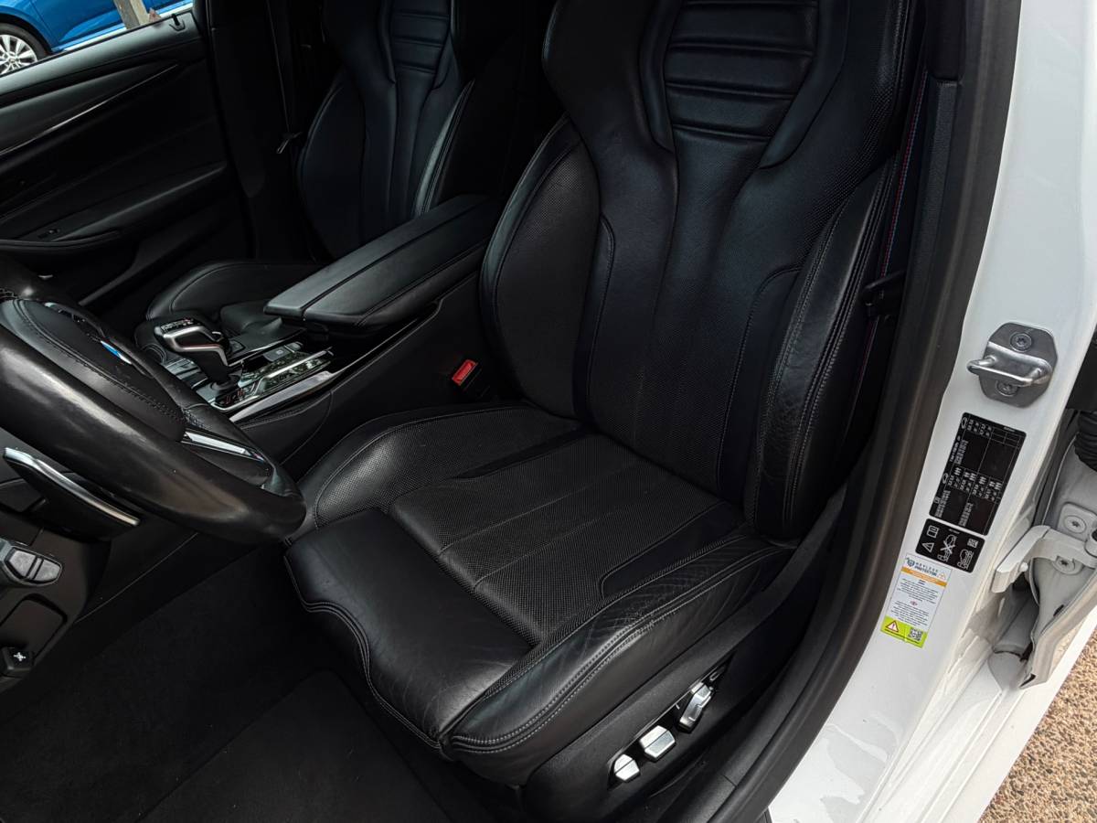 BMW M5 BMW 5-serie M5 Volledig onderhouden en Bomvol opties!