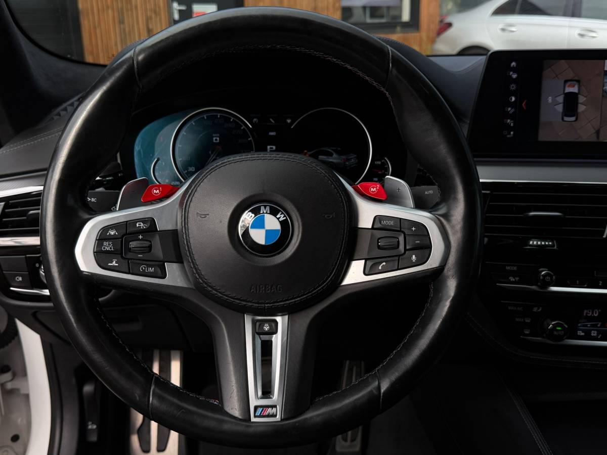 BMW M5 BMW 5-serie M5 Volledig onderhouden en Bomvol opties!