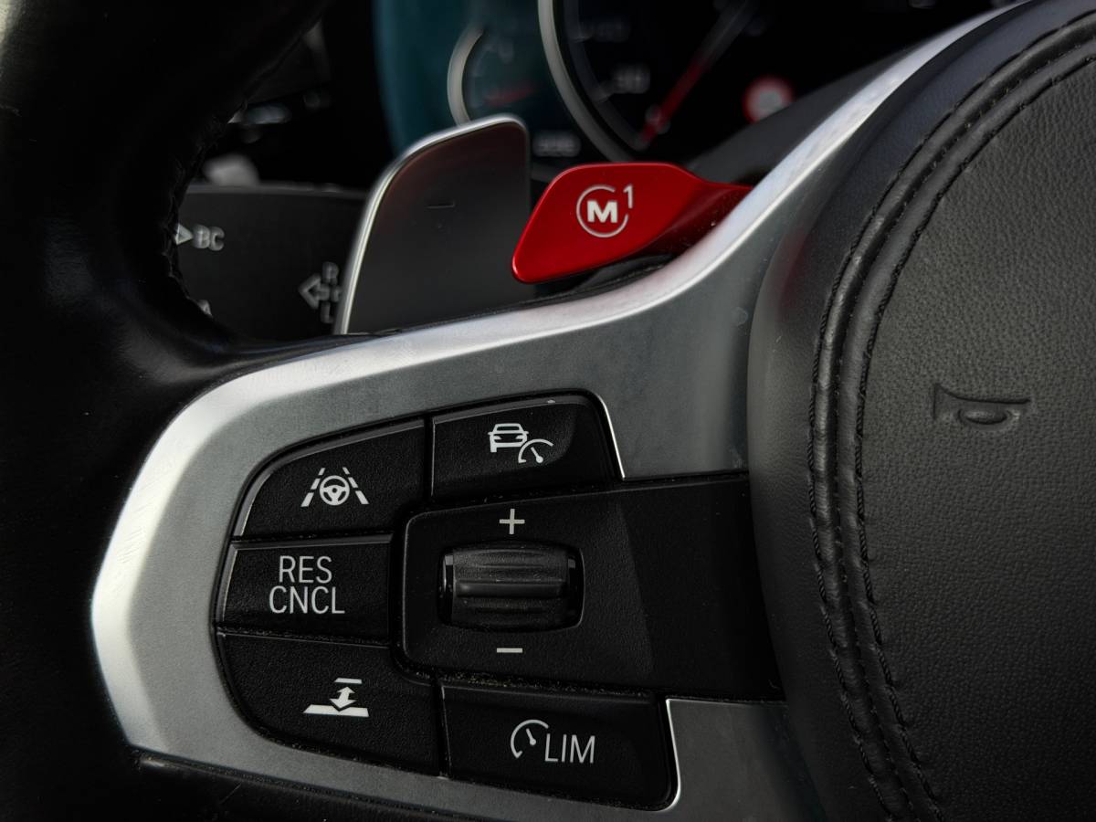 BMW M5 BMW 5-serie M5 Volledig onderhouden en Bomvol opties!