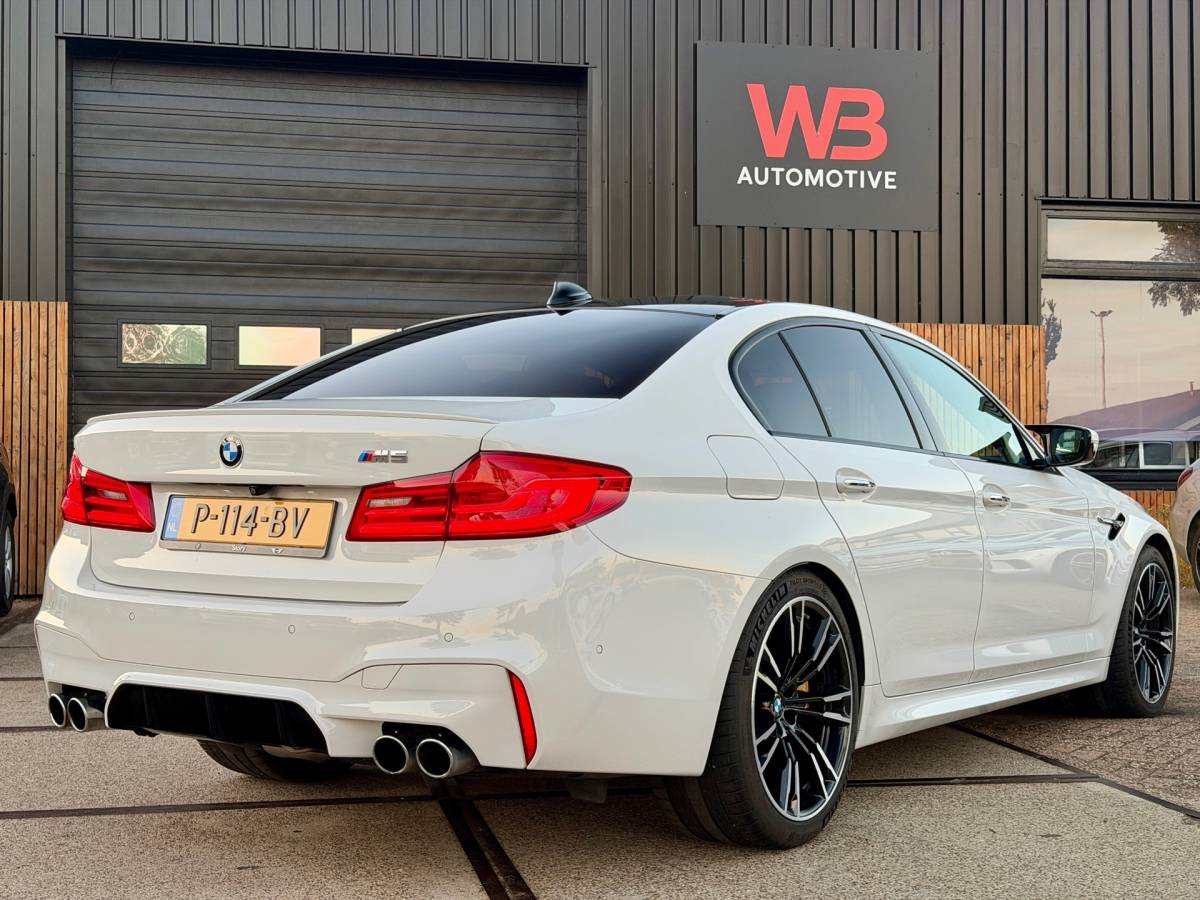 BMW M5 BMW 5-serie M5 Volledig onderhouden en Bomvol opties!