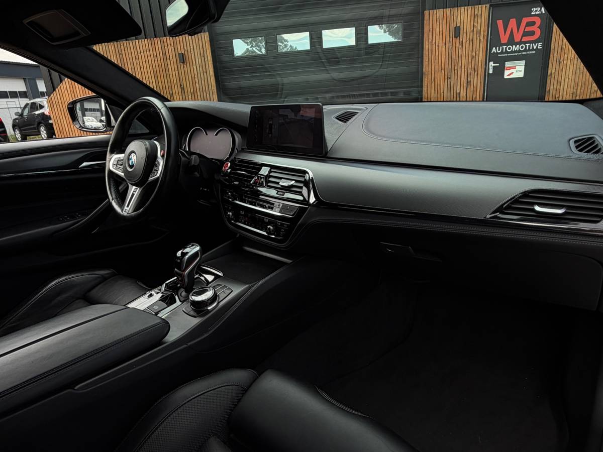BMW M5 BMW 5-serie M5 Volledig onderhouden en Bomvol opties!