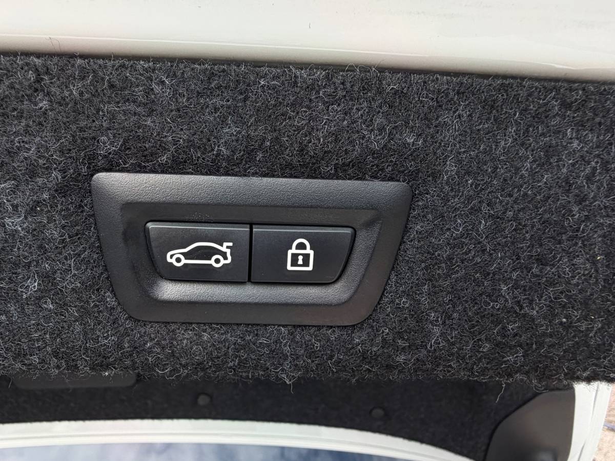 BMW M5 BMW 5-serie M5 Volledig onderhouden en Bomvol opties!