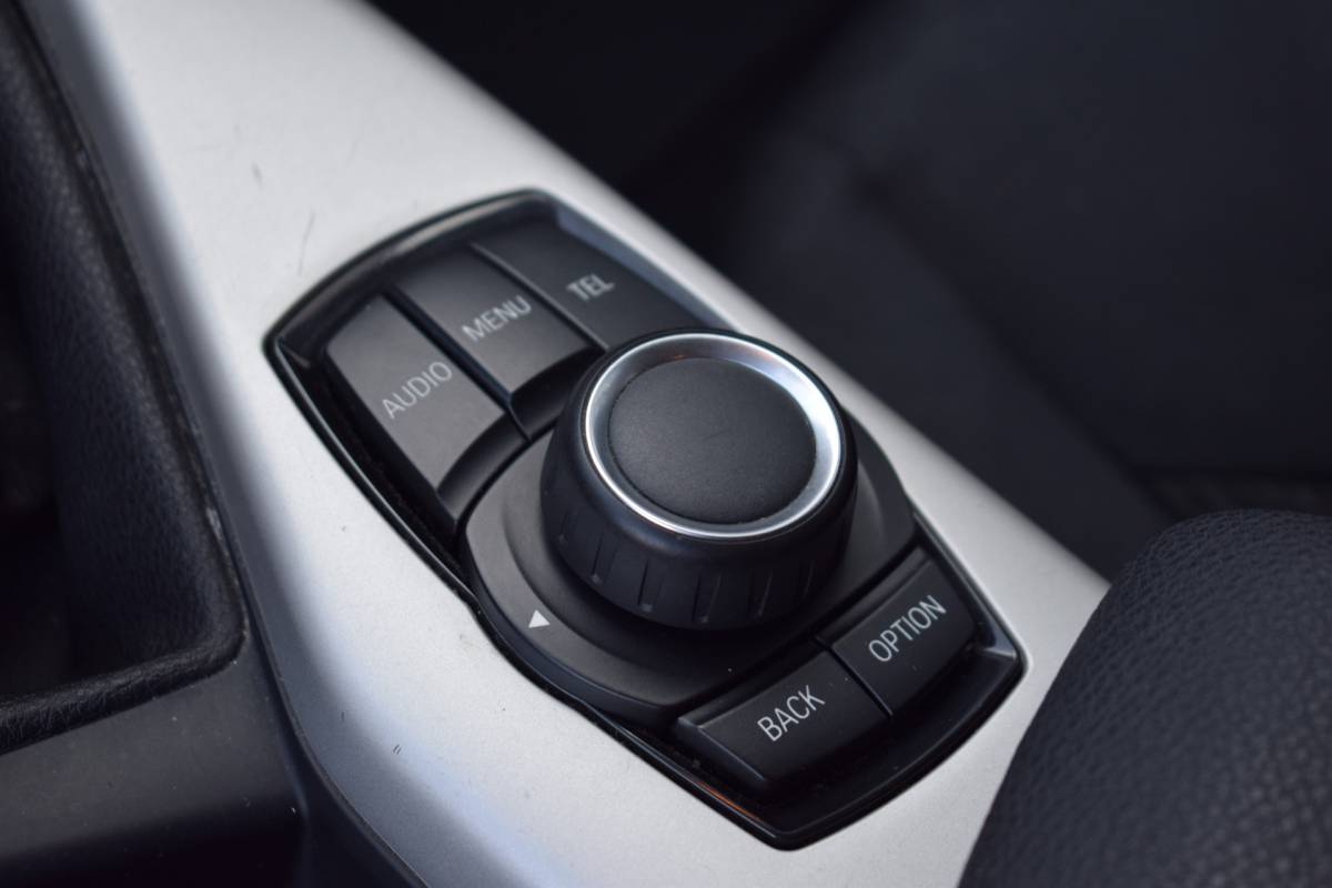 BMW 1 Serie BMW 1-serie 116i Essential 18 inch | Stoelverwarming