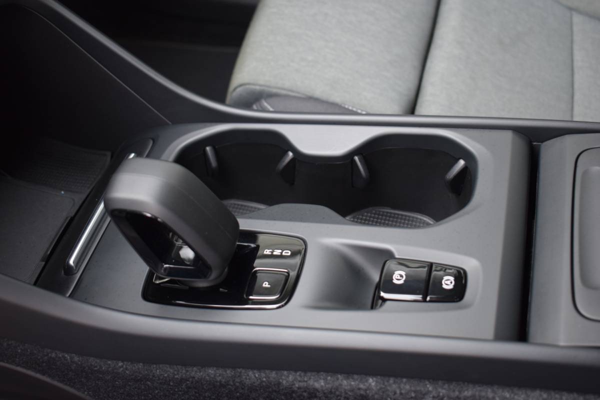 Volvo XC40 Volvo XC40 2.0 B3 Core | Camera | ACC | 4cilinder!  apple carplay | android auto