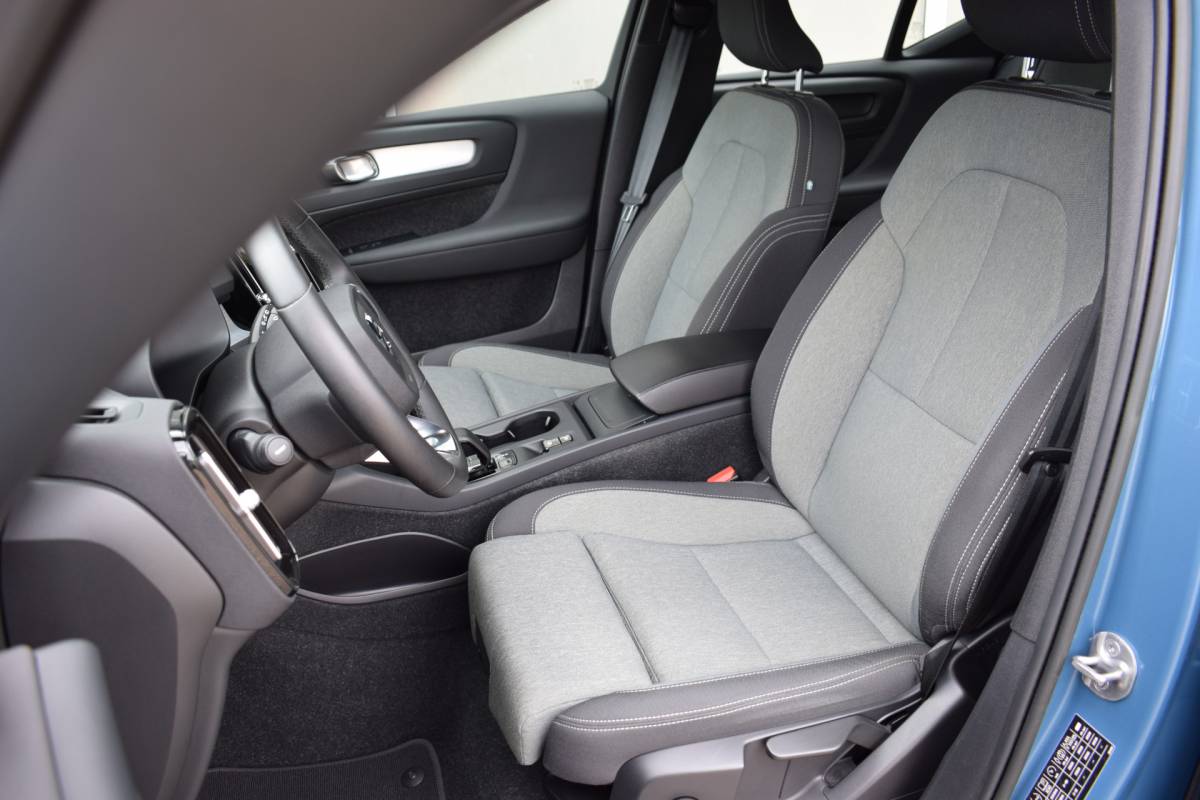 Volvo XC40 Volvo XC40 2.0 B3 Core | Camera | ACC | 4cilinder!  apple carplay | android auto