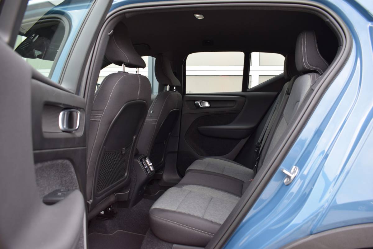 Volvo XC40 Volvo XC40 2.0 B3 Core | Camera | ACC | 4cilinder!  apple carplay | android auto