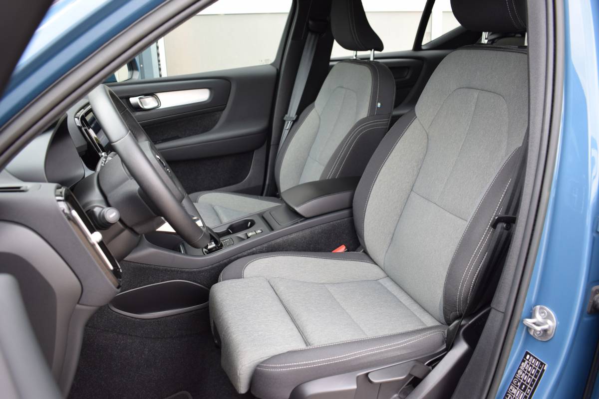Volvo XC40 Volvo XC40 2.0 B3 Core | Camera | ACC | 4cilinder!  apple carplay | android auto