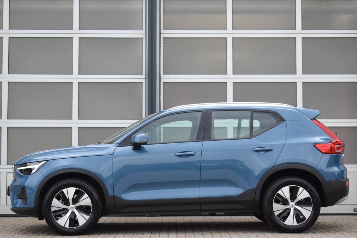 Volvo XC40 Volvo XC40 2.0 B3 Core | Camera | ACC | 4cilinder!  apple carplay | android auto