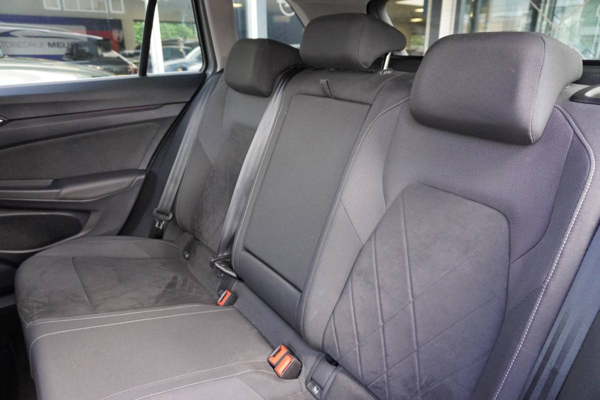 Volkswagen Golf Volkswagen Golf Variant 1.5 eTSI Style | Automaat | Airco | Navigatie | Carplay | Elek. pakket | Vol opties | Inruil mogelijk