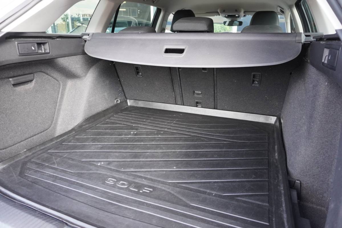 Volkswagen Golf Volkswagen Golf Variant 1.5 eTSI Style | Automaat | Airco | Navigatie | Carplay | Elek. pakket | Vol opties | Inruil mogelijk