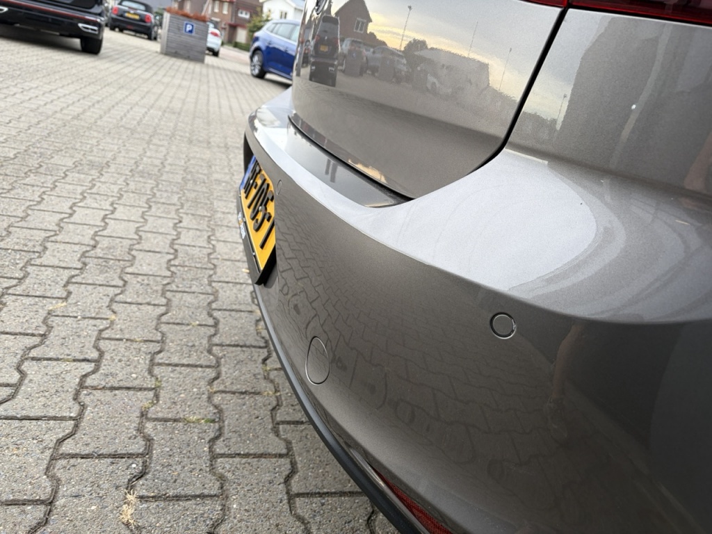 Volkswagen Golf VOLKSWAGEN GOLF 1.4 TSI 150pk ACT 3-drs Business Edition