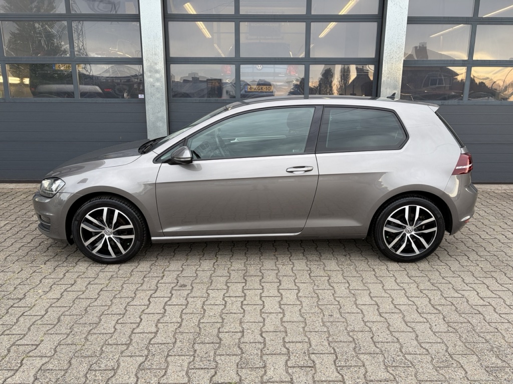 Volkswagen Golf VOLKSWAGEN GOLF 1.4 TSI 150pk ACT 3-drs Business Edition