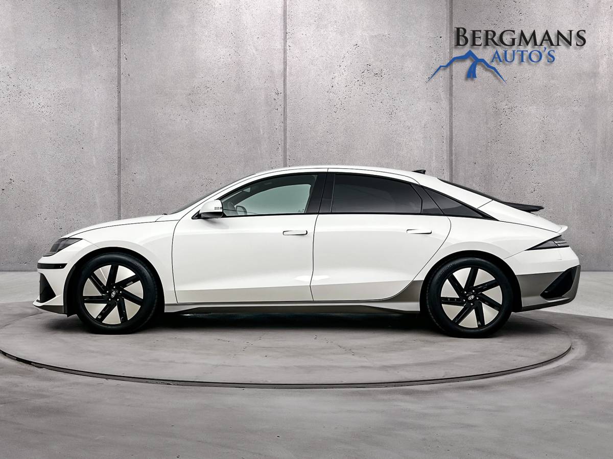 Hyundai IONIQ 6 Hyundai IONIQ 6 – Connect 77.4 kWh // DEALERONDERHOUDEN // ELECTRISCHE ACHTERKLEP //