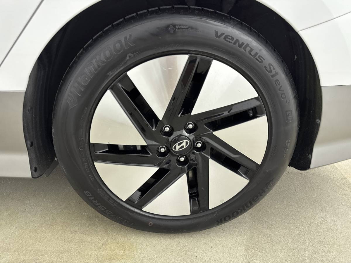 Hyundai IONIQ 6 Hyundai IONIQ 6 – Connect 77.4 kWh // DEALERONDERHOUDEN // ELECTRISCHE ACHTERKLEP //