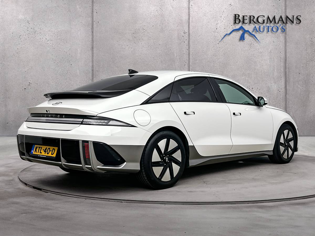 Hyundai IONIQ 6 Hyundai IONIQ 6 – Connect 77.4 kWh // DEALERONDERHOUDEN // ELECTRISCHE ACHTERKLEP //