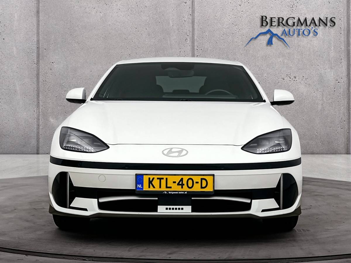 Hyundai IONIQ 6 Hyundai IONIQ 6 – Connect 77.4 kWh // DEALERONDERHOUDEN // ELECTRISCHE ACHTERKLEP //