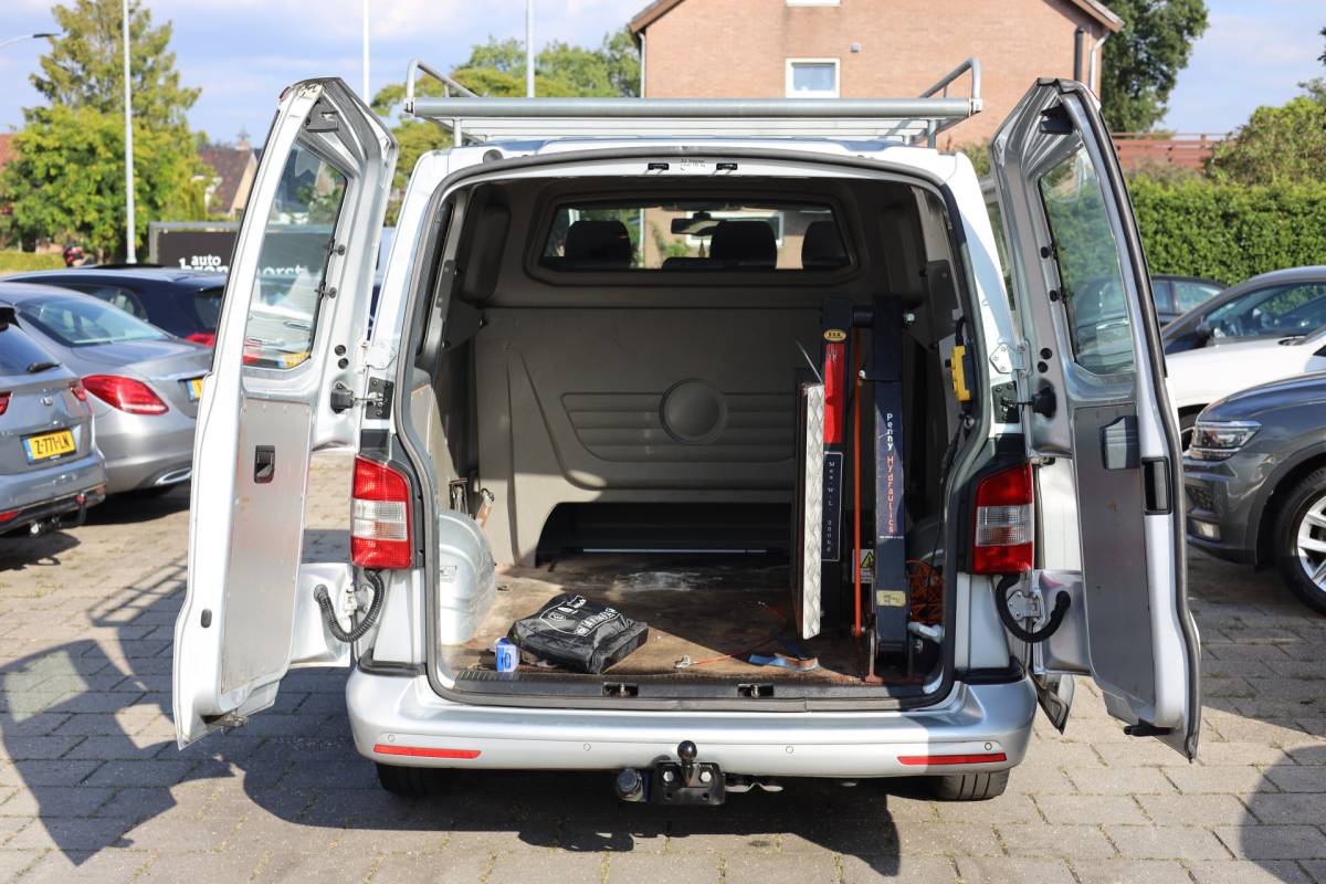 Volkswagen Transporter Volkswagen Transporter 2.0 TDI L1H1 DUBBEL CABINE | HEFBOOM | HYDRAULISCHE LIFT