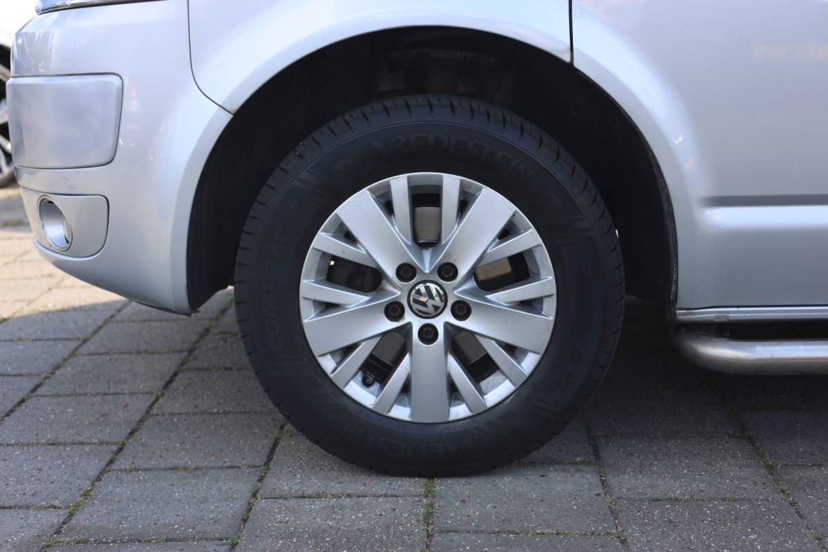 Volkswagen Transporter Volkswagen Transporter 2.0 TDI L1H1 DUBBEL CABINE | HEFBOOM | HYDRAULISCHE LIFT