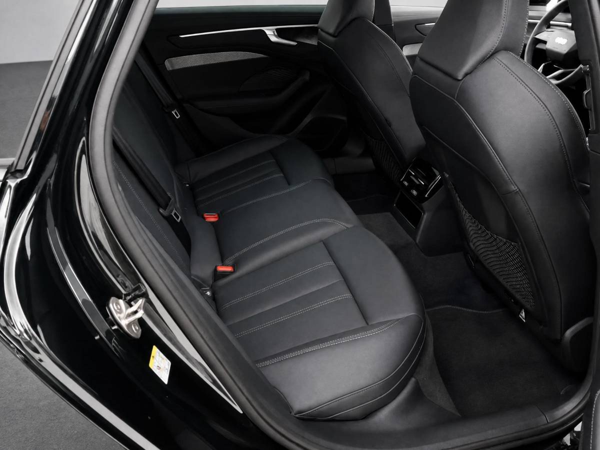 Audi A6 Audi A6 Avant 2.0 367pk e-hybrid Quattro S edition Competition · Glazendak · Luchtvering · B&O Audio · Wegklapbare Trekhaak · Elek. Stuur · Elek. Voorstoel · 21” Inch · Garantie t/m 07-12-2030 of 100.000km