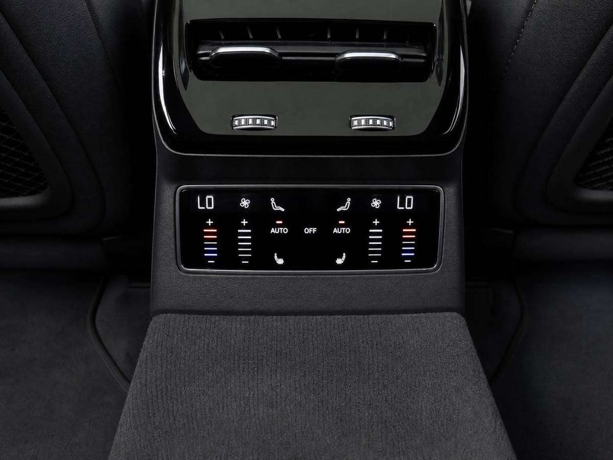 Audi A6 Audi A6 Avant 2.0 367pk e-hybrid Quattro S edition Competition · Glazendak · Luchtvering · B&O Audio · Wegklapbare Trekhaak · Elek. Stuur · Elek. Voorstoel · 21” Inch · Garantie t/m 07-12-2030 of 100.000km
