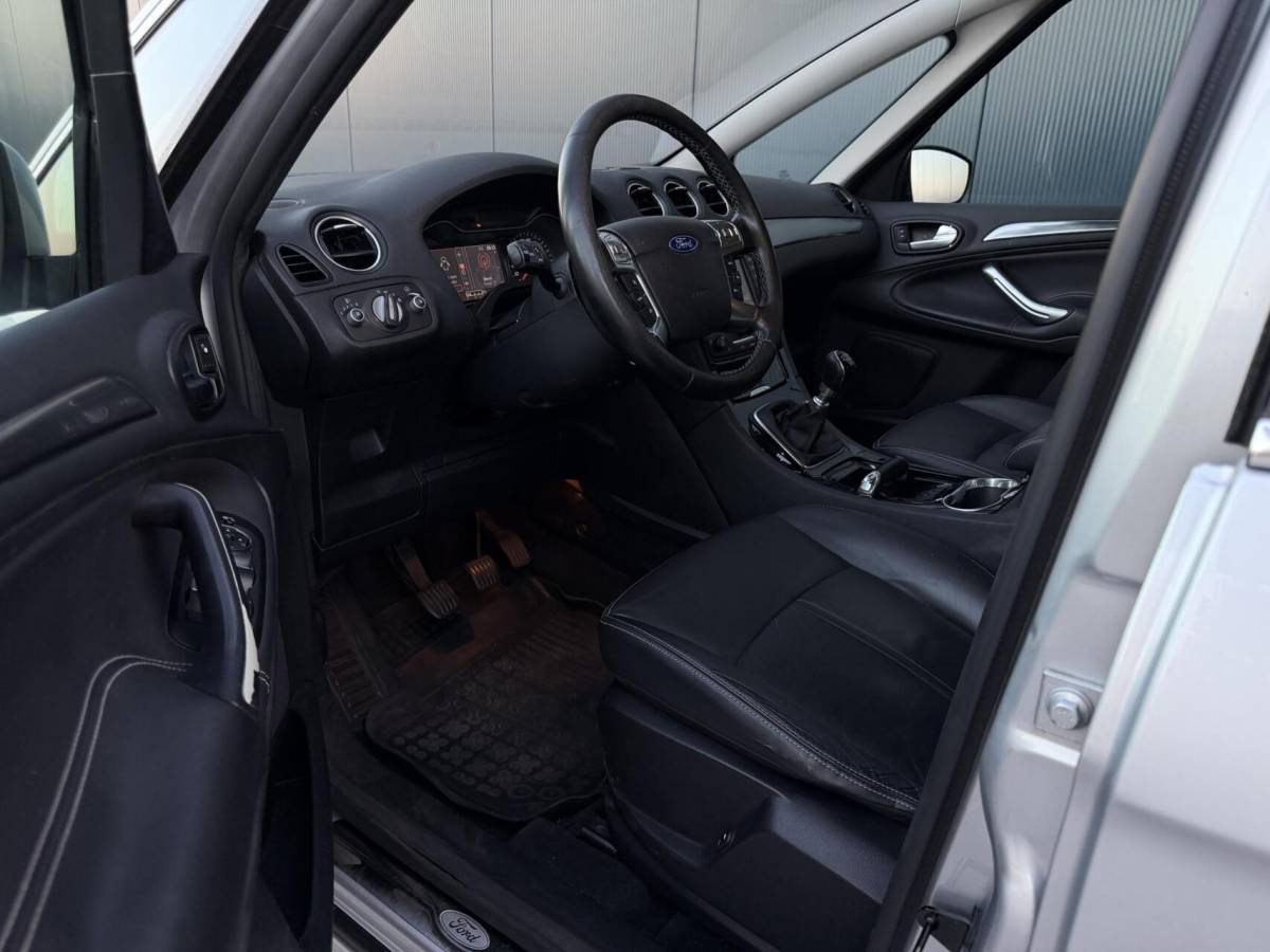 Ford S-Max Ford S-Max 1.6 EcoBoost Titanium Leder – Led – Navi – Clima – Keurige Auto
