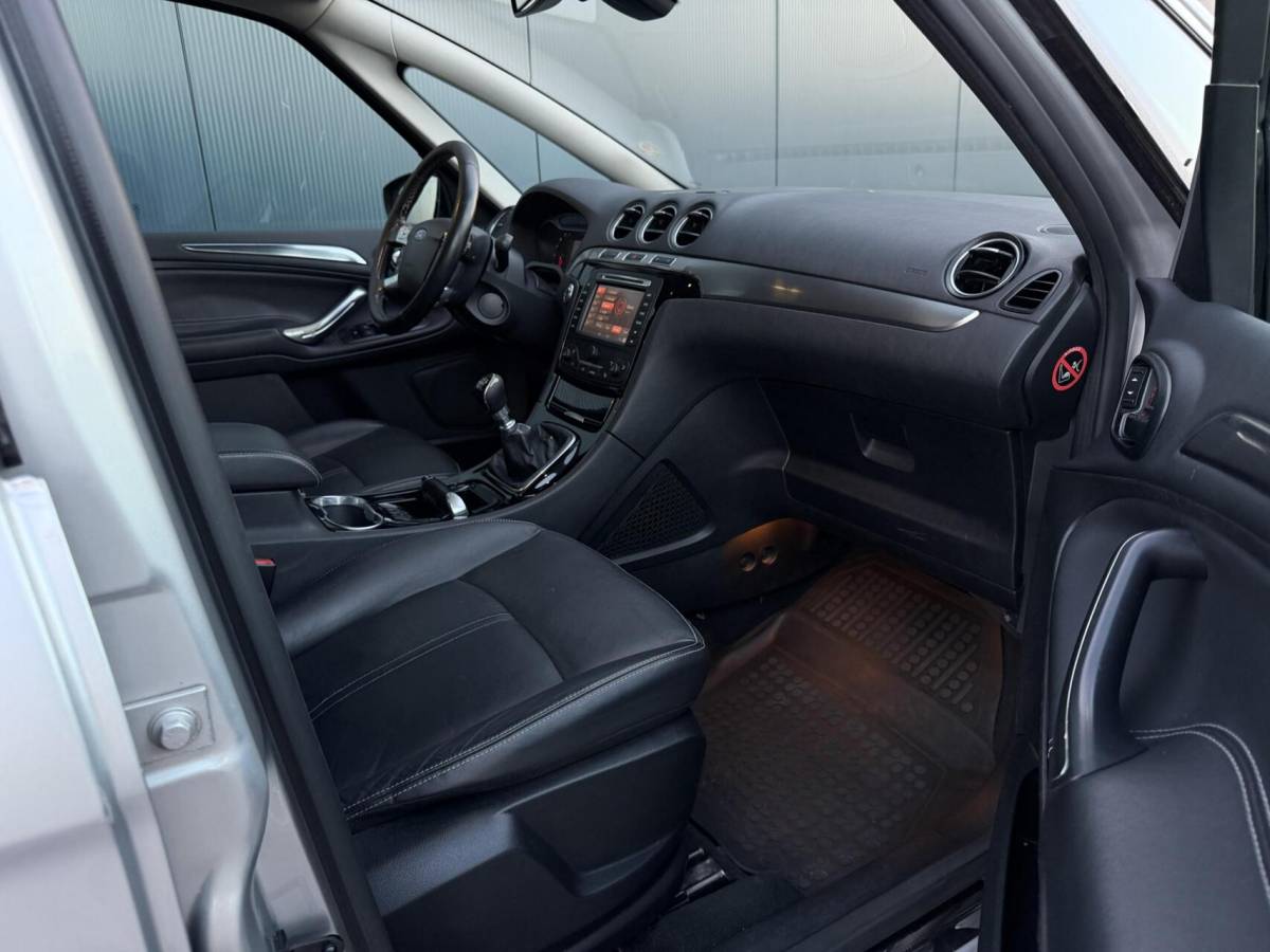 Ford S-Max Ford S-Max 1.6 EcoBoost Titanium Leder – Led – Navi – Clima – Keurige Auto