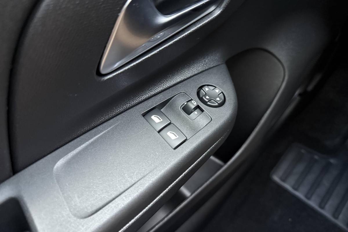 Opel Corsa Opel Corsa 1.2 Edition | Airco | Navigatie | Cruise Control | Apple Carplay & Android Auto | Parkeersensoren achter | 1e Eigenaar