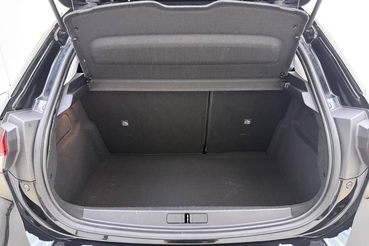 Opel Corsa Opel Corsa 1.2 Edition | Airco | Navigatie | Cruise Control | Apple Carplay & Android Auto | Parkeersensoren achter | 1e Eigenaar