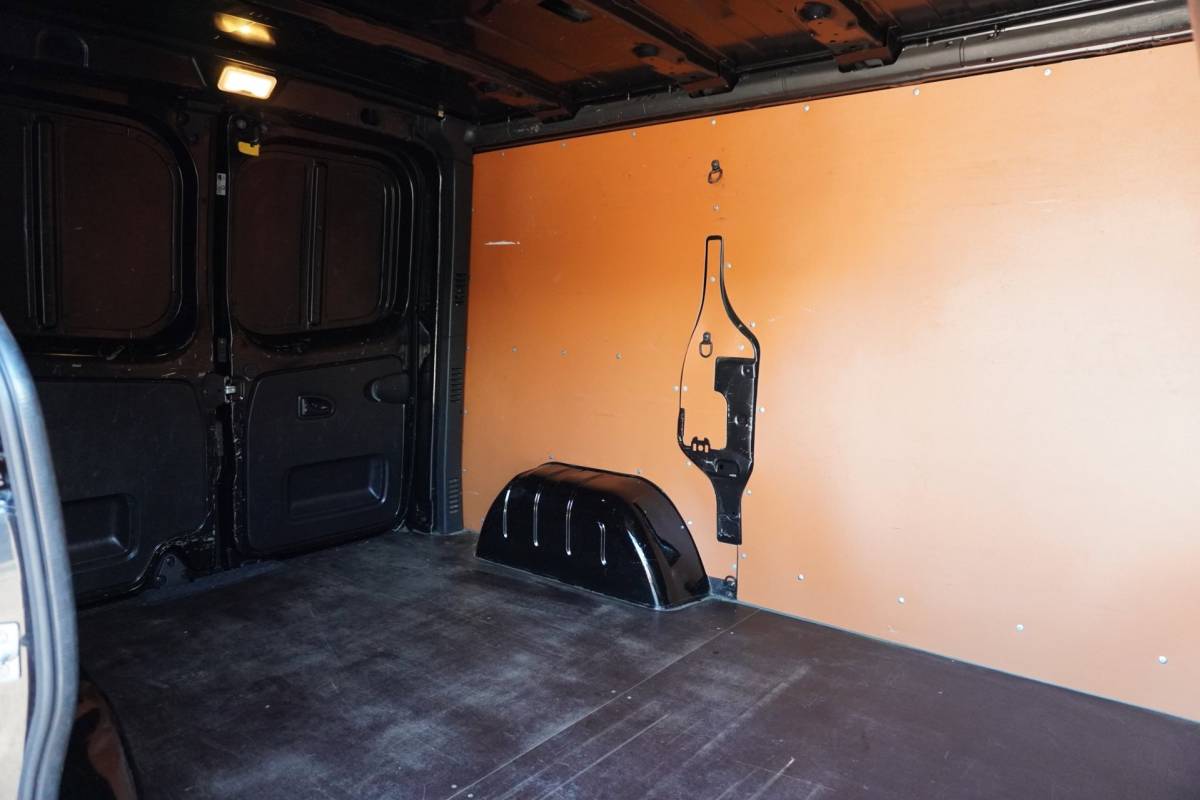 Renault Trafic Renault Trafic 1.6 dCi T27 L1H1 Work Edition Energy | 3 Zitter | 95.000KM | Airco | Navigatie | Zwart | 2019 | Inruil mogelijk