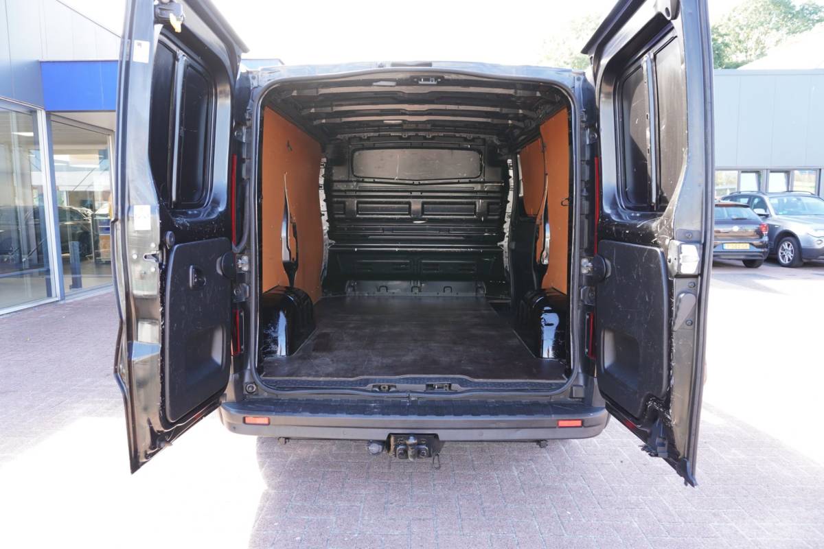 Renault Trafic Renault Trafic 1.6 dCi T27 L1H1 Work Edition Energy | 3 Zitter | 95.000KM | Airco | Navigatie | Zwart | 2019 | Inruil mogelijk