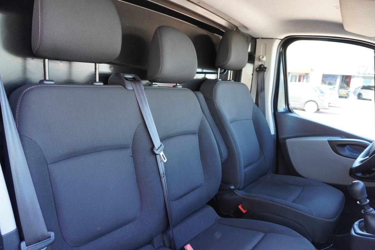 Renault Trafic Renault Trafic 1.6 dCi T27 L1H1 Work Edition Energy | 3 Zitter | 95.000KM | Airco | Navigatie | Zwart | 2019 | Inruil mogelijk
