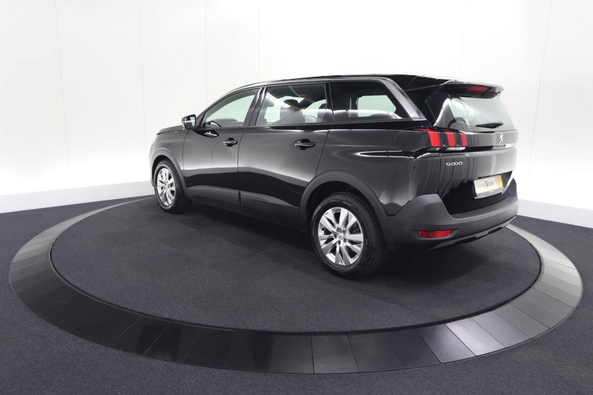 Peugeot 5008 Peugeot 5008 PureTech 130 EAT8 Active Pack Business | 7 Zitplaatsen | Camera | Navigatie | Apple Carplay | Parkeersensoren