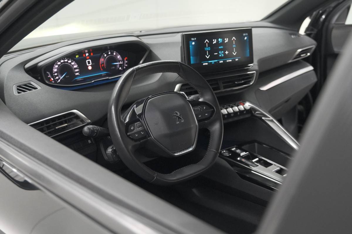 Peugeot 5008 Peugeot 5008 PureTech 130 EAT8 Active Pack Business | 7 Zitplaatsen | Camera | Navigatie | Apple Carplay | Parkeersensoren