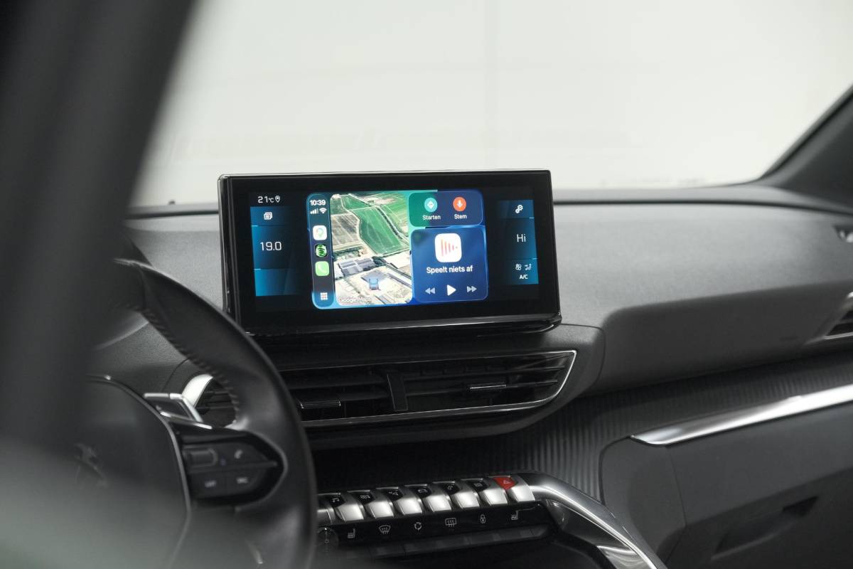 Peugeot 5008 Peugeot 5008 PureTech 130 EAT8 Active Pack Business | 7 Zitplaatsen | Camera | Navigatie | Apple Carplay | Parkeersensoren